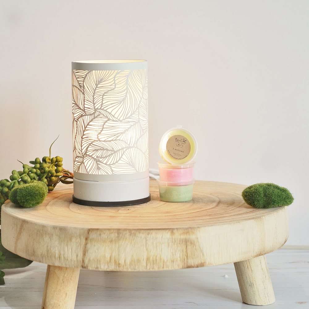 Touch Lamp Electric Wax Melt Burner White Leaves PLUS 3 Melts